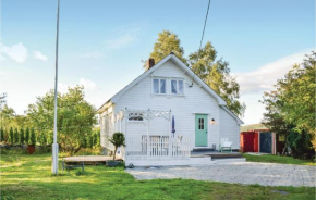 Awesome home in Tysværvåg with 2 Bedrooms